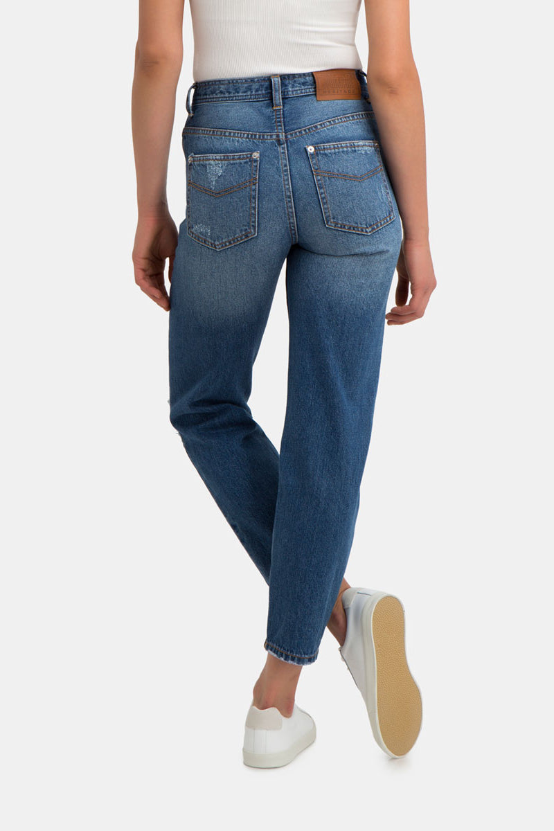 Carrot-Leg Jeans Are the Latest Denim Trend to Add Your Closet - ASADA Group
